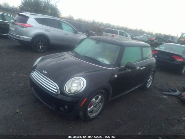 Mini Cooper 2010 WMWMF3C5XATZ66023 Image 2