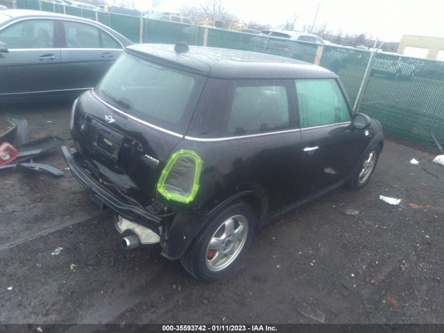 Mini Cooper 2010 WMWMF3C5XATZ66023 Image 10