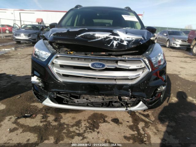 1FMCU9GD6JUD58238 Ford ESCAPE SE