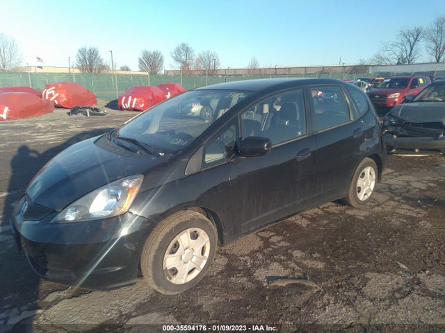 2013 HONDA FIT VIN: JHMGE8H37DC021945