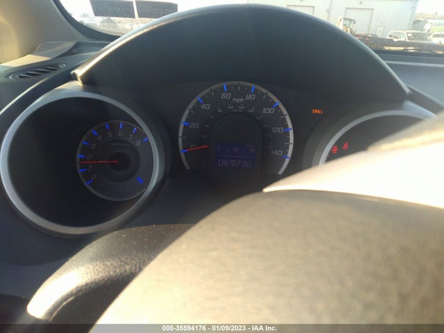 2013 HONDA FIT VIN: JHMGE8H37DC021945