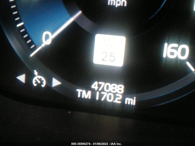 Volvo Xc60 Momentum 2021 YV4A22RK7M1777142 Image 8