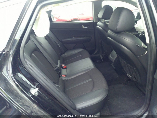 2019 Kia Optima, VIN: 5XXGT4L38KG369189