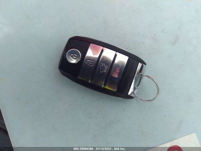 5XXGT4L38KG369189 KIA Optima S