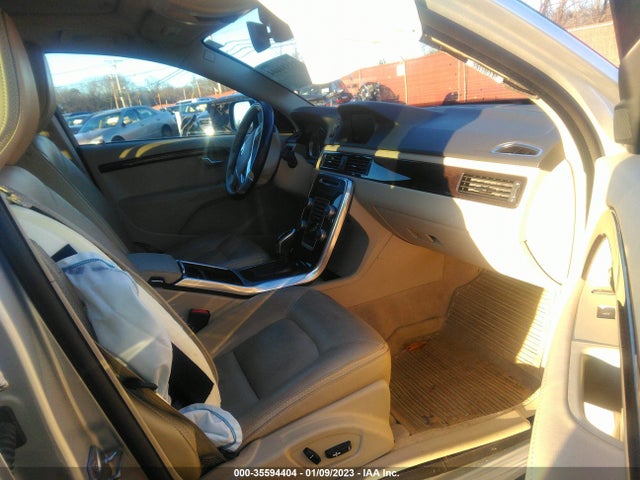 2016 Volvo XC70, VIN: YV4612NK2G1241041