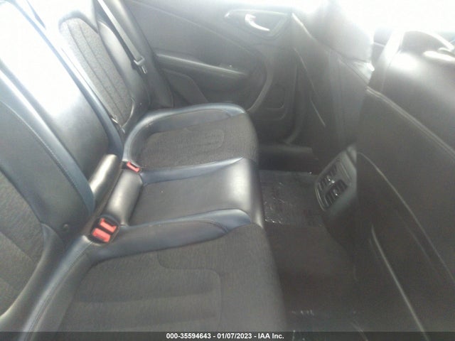 Chrysler 200 S 2015 1C3CCCBG7FN506182 Image 8