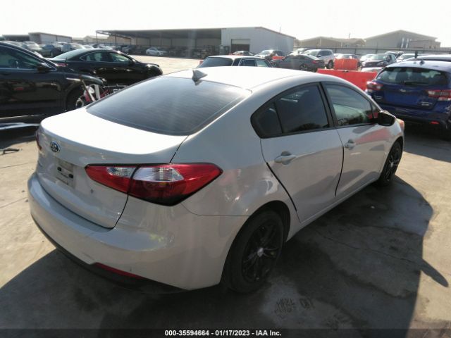KNAFK4A66F5411068 KIA FORTE LX