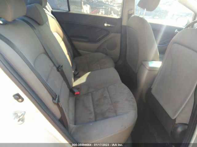 KNAFK4A66F5411068 KIA FORTE LX