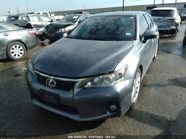 Lexus CT 200H 2013 JTHKD5BH5D2131723 Image 2