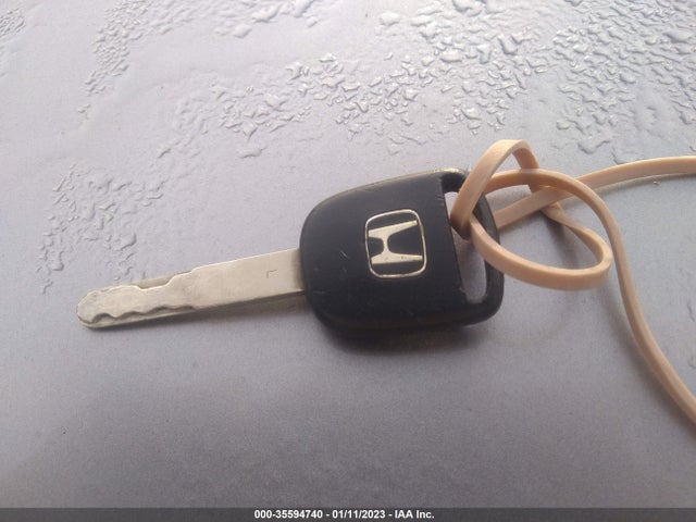 2010 HONDA FIT VIN: JHMGE8H26AS000724