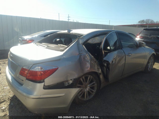 2009 HYUNDAI GENESIS VIN: KMHGC46F09U047541