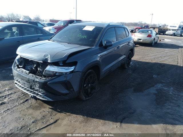 3VVPX7B24NM035695 Volkswagen TAOS SE