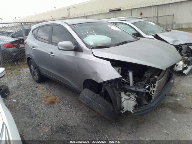 2015 KM8JT3AF1FU100637 main image