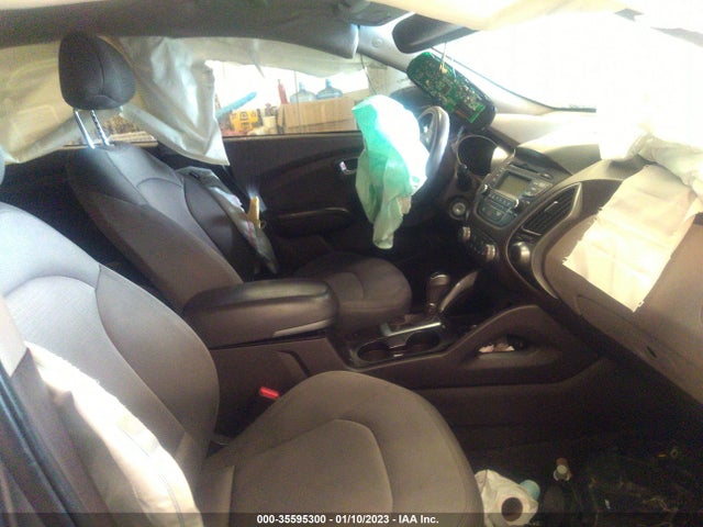 Hyundai TUCSON GLS 2015 KM8JT3AF1FU100637 Image 6