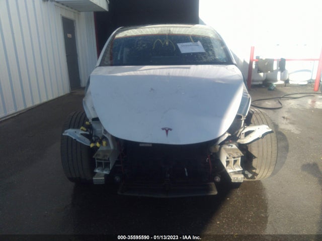 Tesla Model Y Long Range 2021 5YJYGAEE9MF136742 Image 8