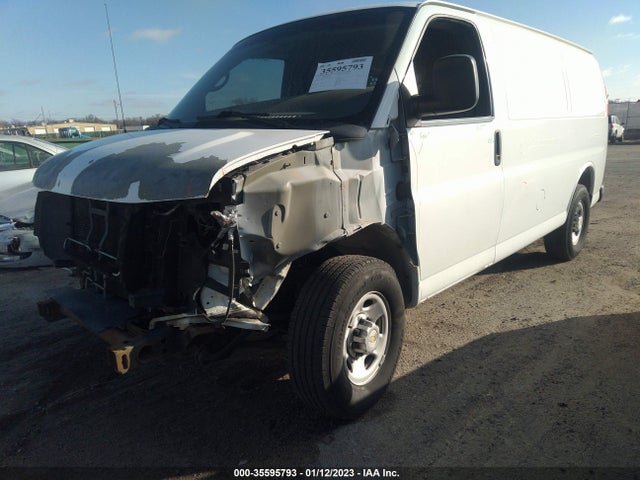 Chevrolet EXPRESS CARGO VAN 2011 1GCWGFBG8B1181784 Image 2