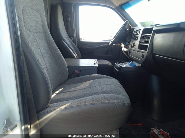 Chevrolet EXPRESS CARGO VAN 2011 1GCWGFBG8B1181784 Image 5