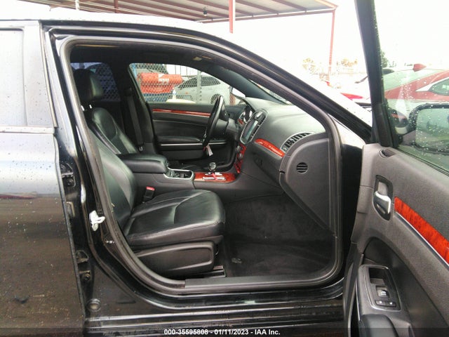Chrysler 300 2014 2C3CCAAG2EH377605 Image 5
