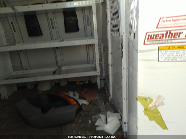 2017 Chevrolet Express, VIN: 1GCWGBFF4H1108902