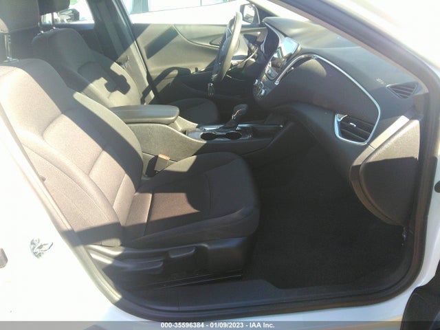 2021 Chevrolet Malibu, VIN: 1G1ZD5ST8MF069398