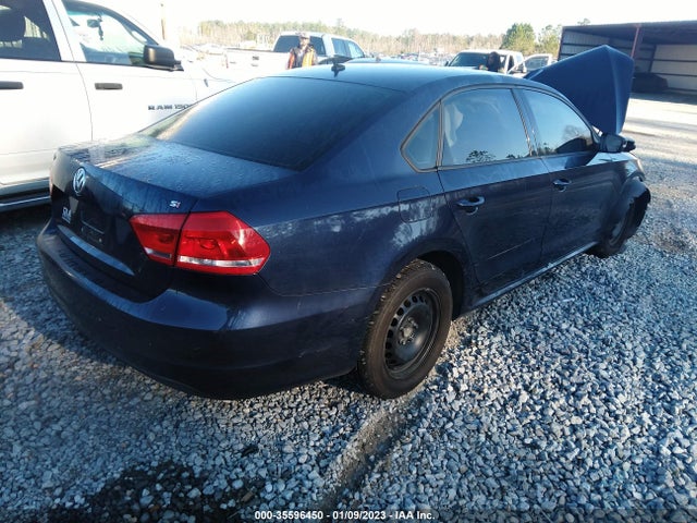 1VWAT7A32FC077793 Volkswagen Passat 1.8t S