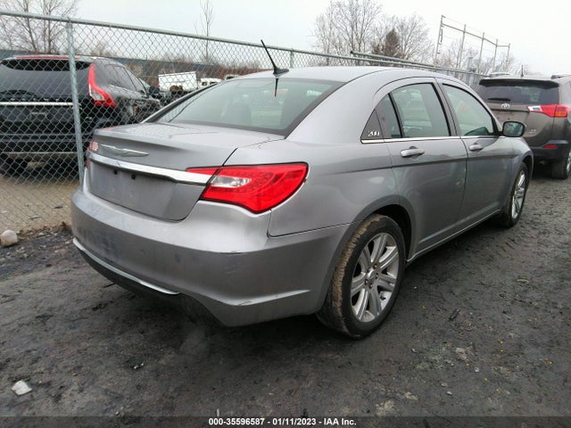 Chrysler 200 LX 2013 1C3CCBAB4DN660247 Image 5