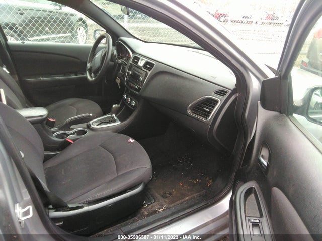 Chrysler 200 LX 2013 1C3CCBAB4DN660247 Image 6