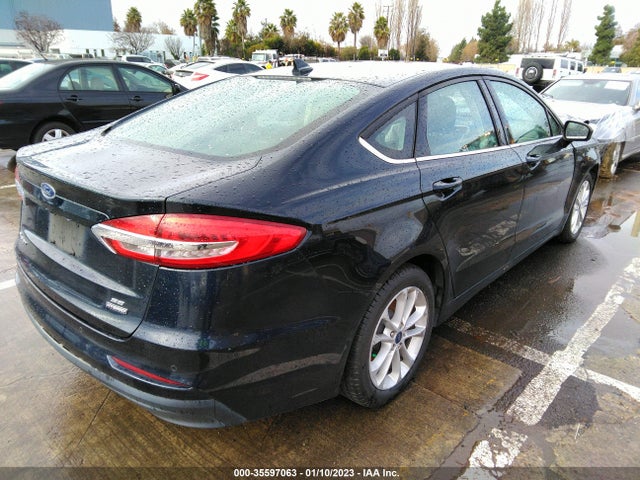 2020 Ford Fusion, VIN: 3FA6P0LUXLR127546