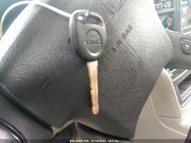 GMC YUKON SLE 2005 1GKEK13T85J258591 Image 3