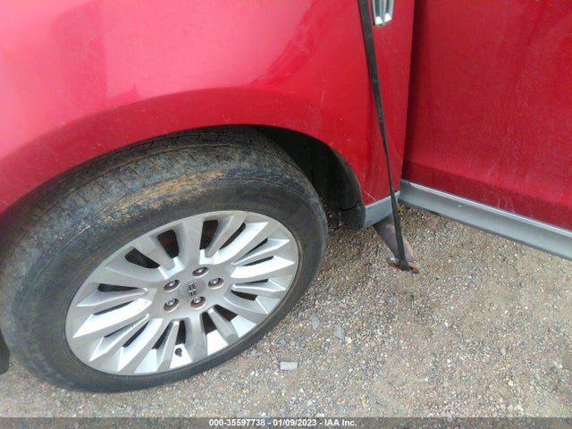 Lincoln MKT 2010 2LMHJ5FR3ABJ06719 Image 6
