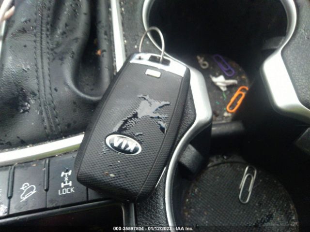 KNDPNCAC0H7169013 KIA Sportage Ex