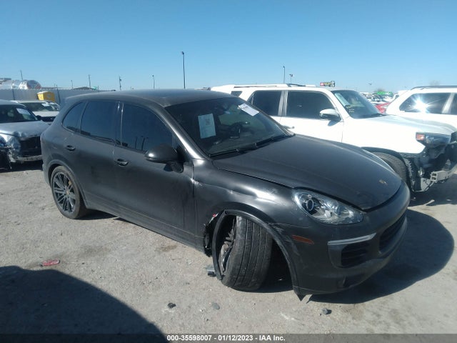 2017 Porsche Cayenne, VIN: WP1AE2A28HLA75717