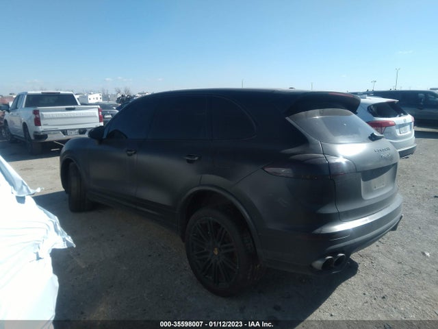 2017 Porsche Cayenne, VIN: WP1AE2A28HLA75717