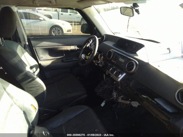 2012 SCION XB VIN: JTLZE4FEXCJ009309
