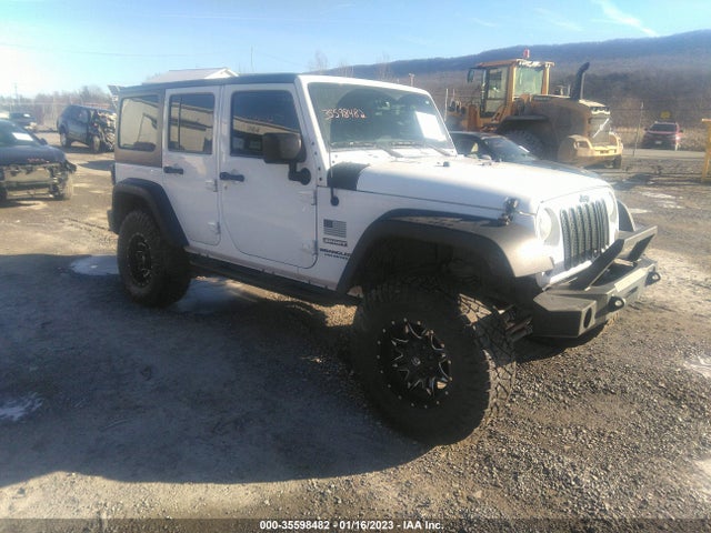 2016 Jeep Wrangler, VIN: 1C4BJWDGXGL206838