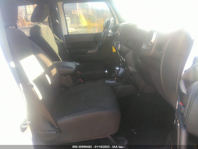 2016 Jeep Wrangler, VIN: 1C4BJWDGXGL206838