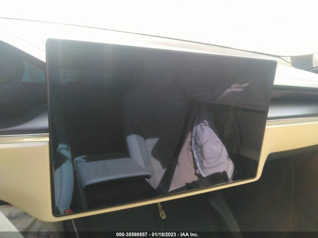 2022 TESLA MODEL S PLAID VIN: 5YJSA1E69NF469136