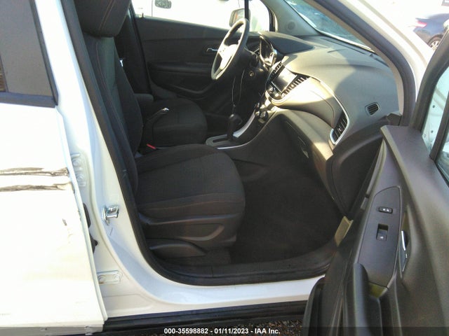 Chevrolet TRAX LS 2022 KL7CJKSM0NB549132 Image 5