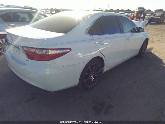 2015 Toyota Camry, VIN: 4T1BK1FK2FU564618