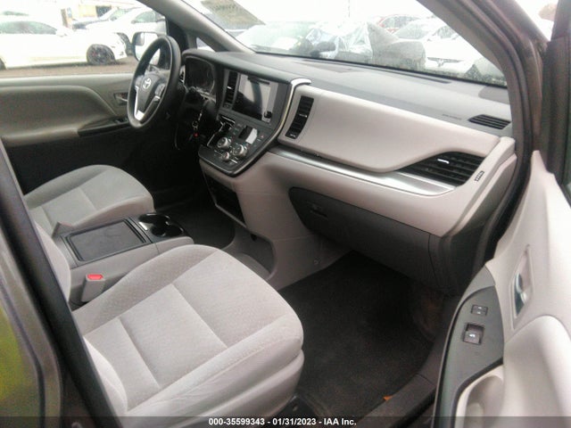 2017 Toyota Sienna, VIN: 5TDKZ3DCXHS792168