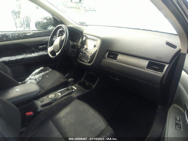 JA4AZ3A34EZ003890 Mitsubishi Outlander Se