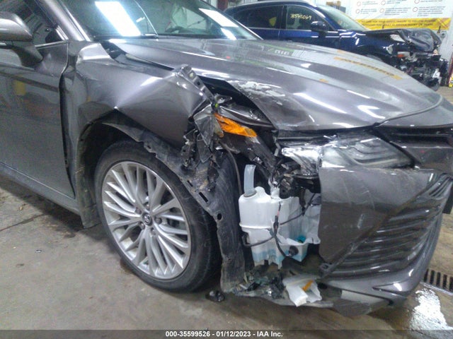 2019 Toyota Camry, VIN: 4T1B11HK6KU738006