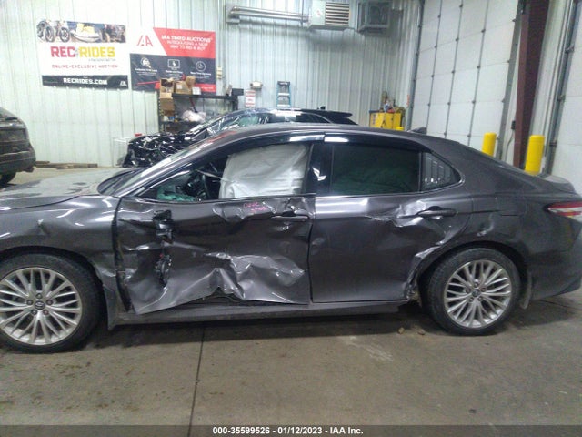 2019 Toyota Camry, VIN: 4T1B11HK6KU738006