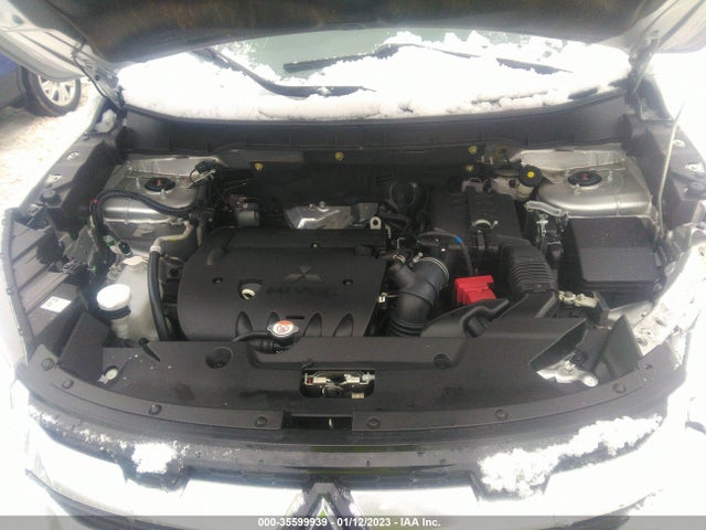 JA4ARUAU1MU019975 Mitsubishi Outlander Sport Se