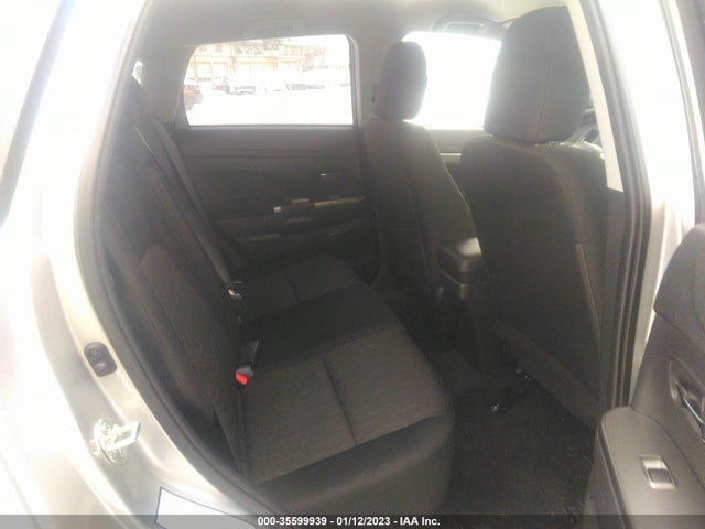 JA4ARUAU1MU019975 Mitsubishi Outlander Sport Se