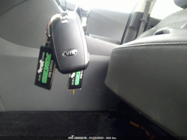 KNDCC3LC1H5068334 KIA NIRO EX
