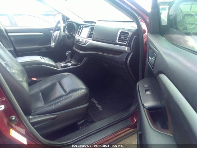 Toyota Highlander 2016 5TDKKRFH0GS152971 Image 6