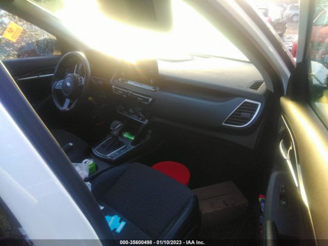 KNDEUCAAXM7115625 KIA SELTOS S