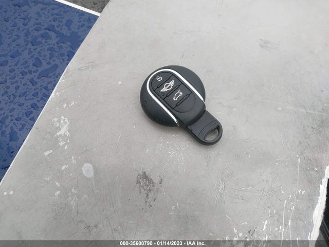 Mini COOPER HARDTOP 2015 WMWXP7C58F2A41970 Image 11