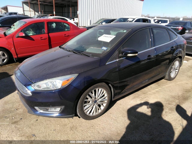 Ford Focus Titanium 2016 1FADP3J21GL233771 Image 2